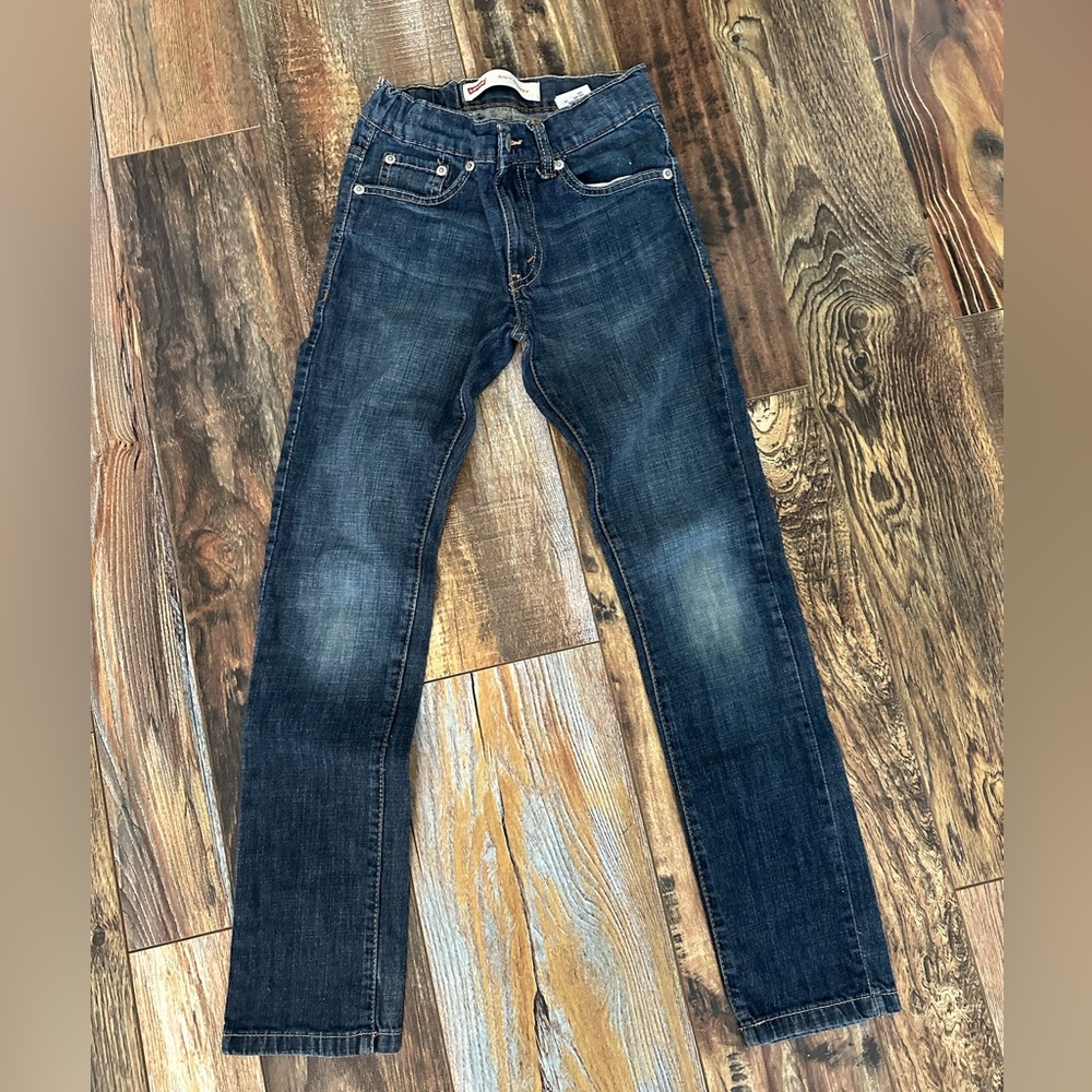 Boys Levi’s jeans. Straight/skinny fit. Size 10 (25x25)